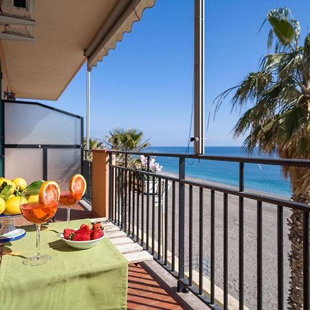 Appartamento Loft Balcone Sul Mare Letojanni Esterno foto