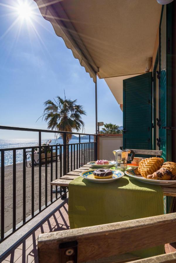 Appartamento Loft Balcone Sul Mare Letojanni Esterno foto